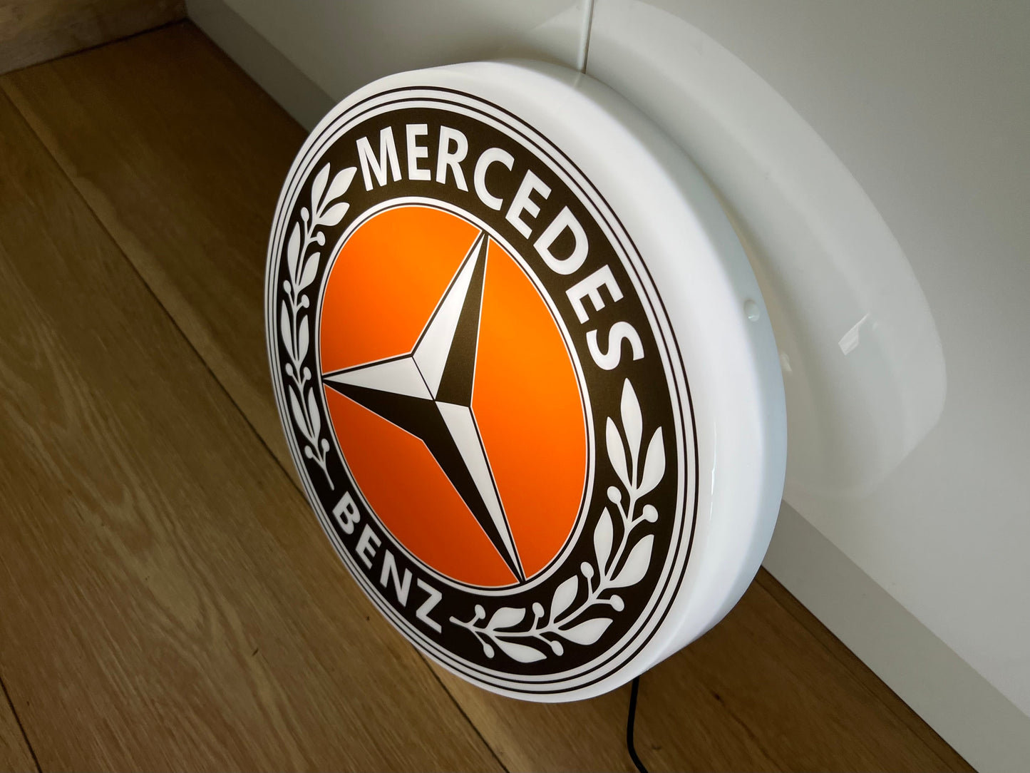 Mercedes Benz Round Illuminated Logo Sign
