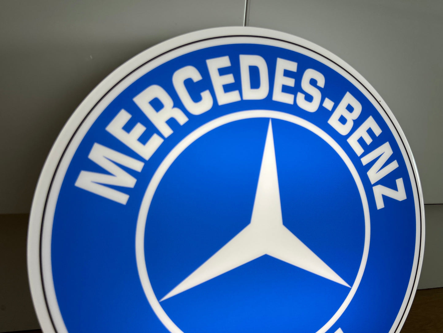 Mercedes Benz Service Round Illuminated Logo Sign