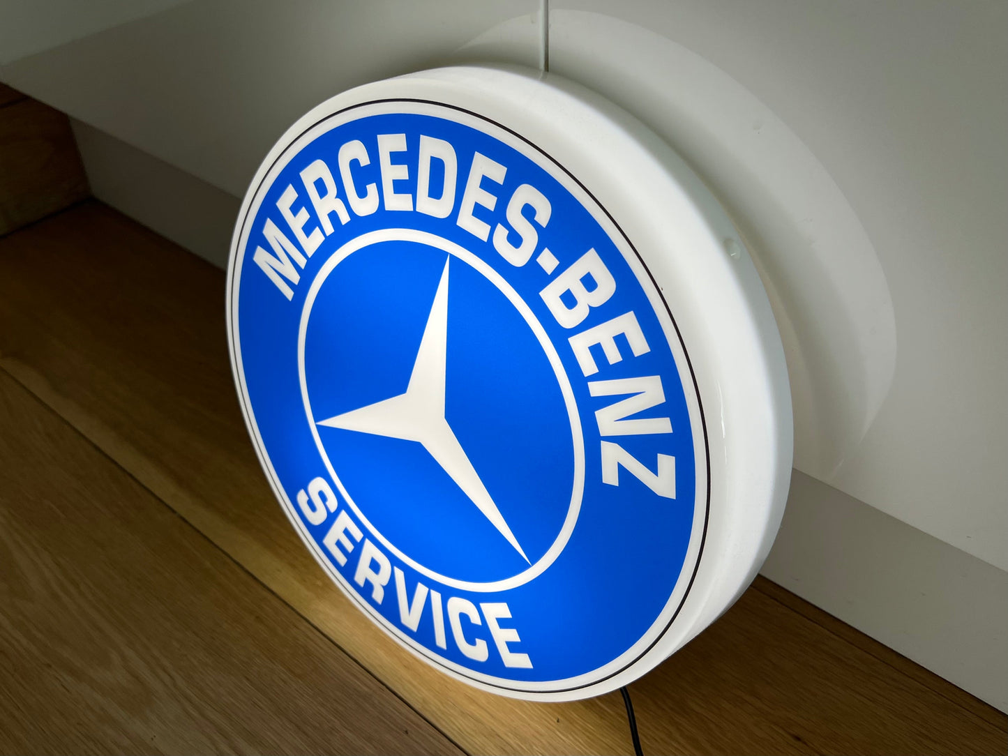 Mercedes Benz Service Round Illuminated Logo Sign