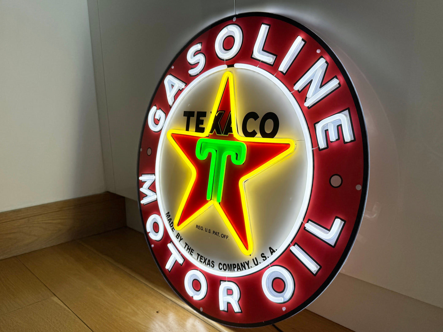 Texaco Gasoline Motor Oil Neon Sign – Classic Illuminated Wall Sign