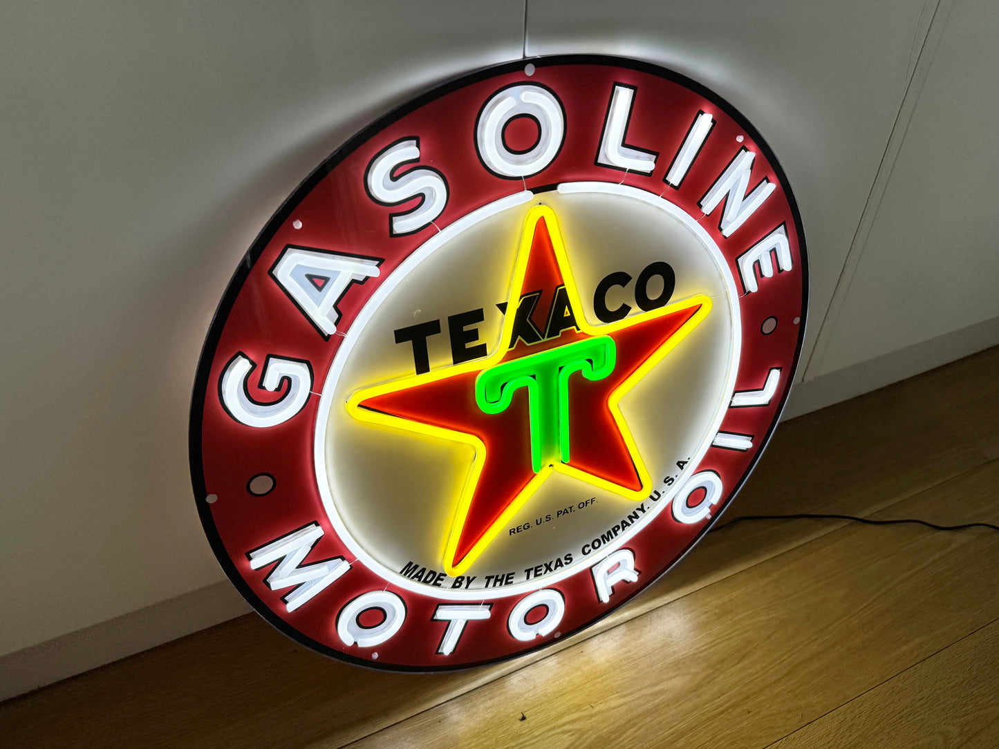Texaco Gasoline Motor Oil Neon Sign – Classic Illuminated Wall Sign