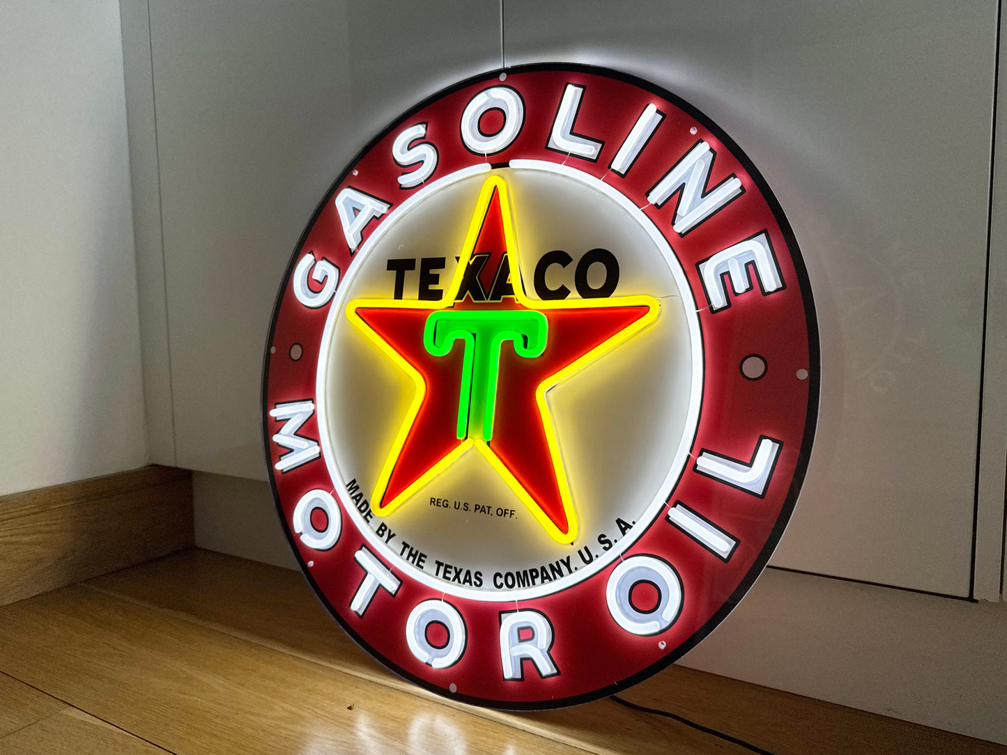 Texaco Gasoline Motor Oil Neon Sign – Classic Illuminated Wall Sign